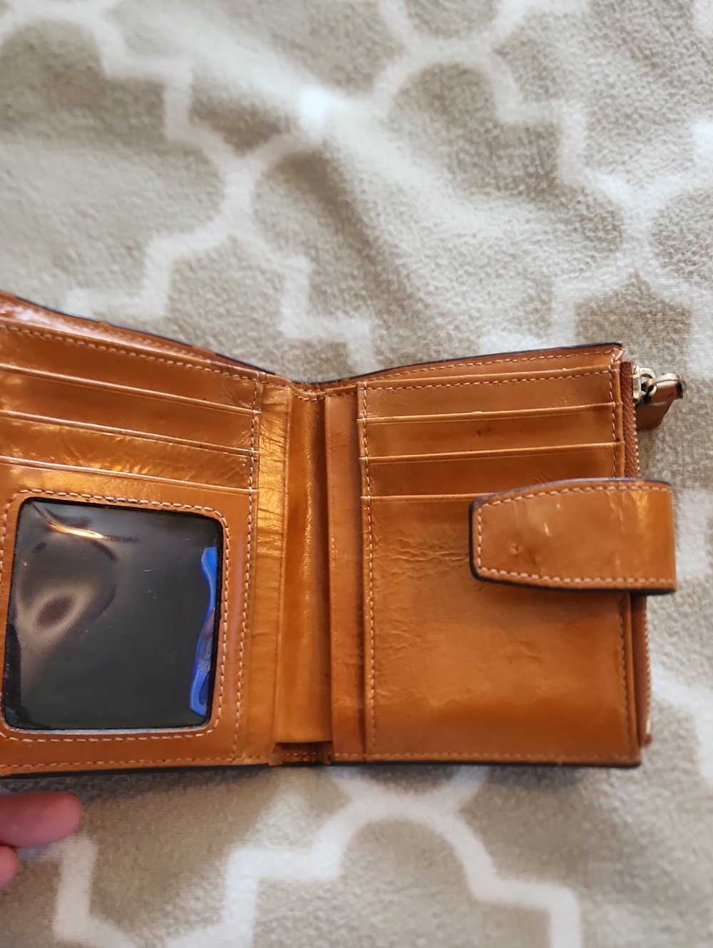 Classic Women's Leather Wallet - Tan - Picture 3 of 6